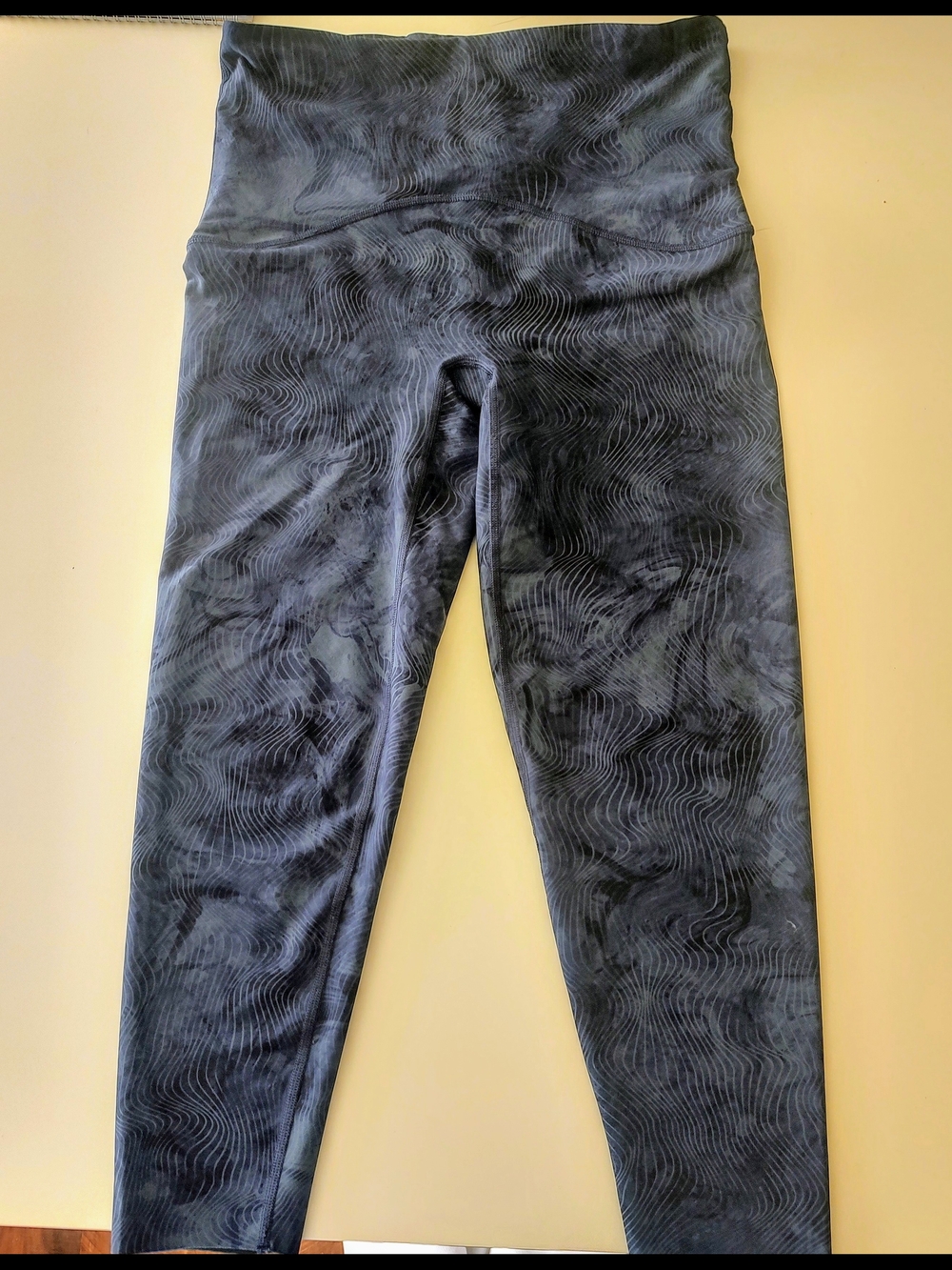 SPANX Booty Boost Leggings in Blue Wave Print Size XL